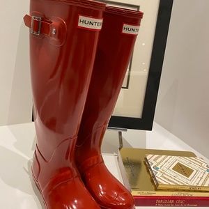Hunter Rain Boots - Perfect Condition.  Too big! Fit like a size 6.